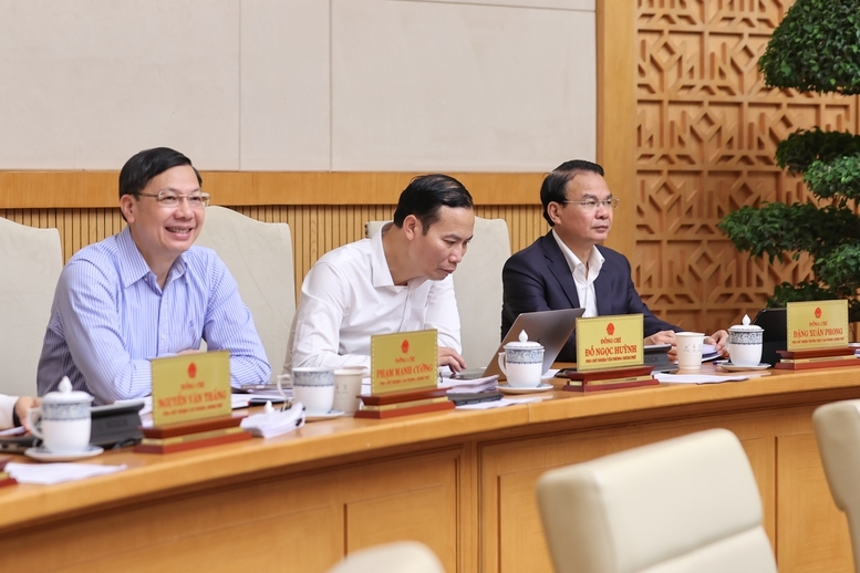 Lãnh đạo các bộ, ngành dự Hội nghị - Ảnh: VGP/Nhật Bắc