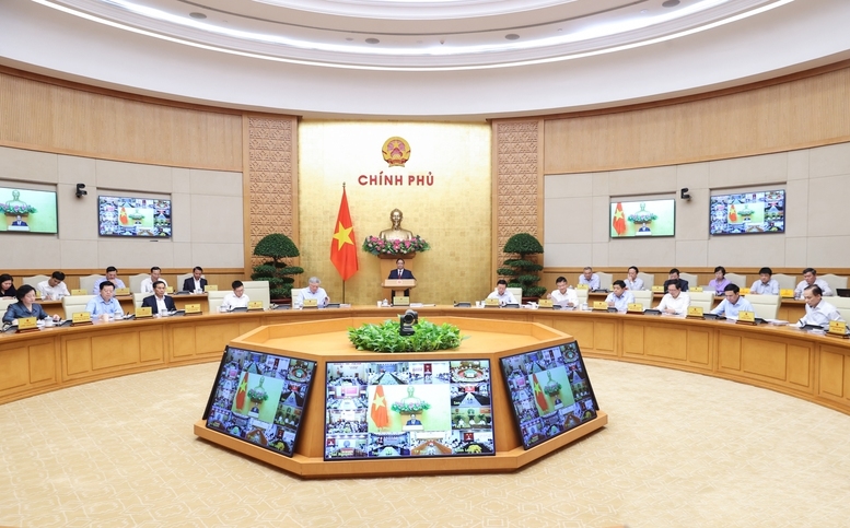 Thủ tướng chủ trì phiên họp thường kỳ và Hội nghị trực tuyến Chính phủ với địa phương - Ảnh: VGP/Nhật Bắc