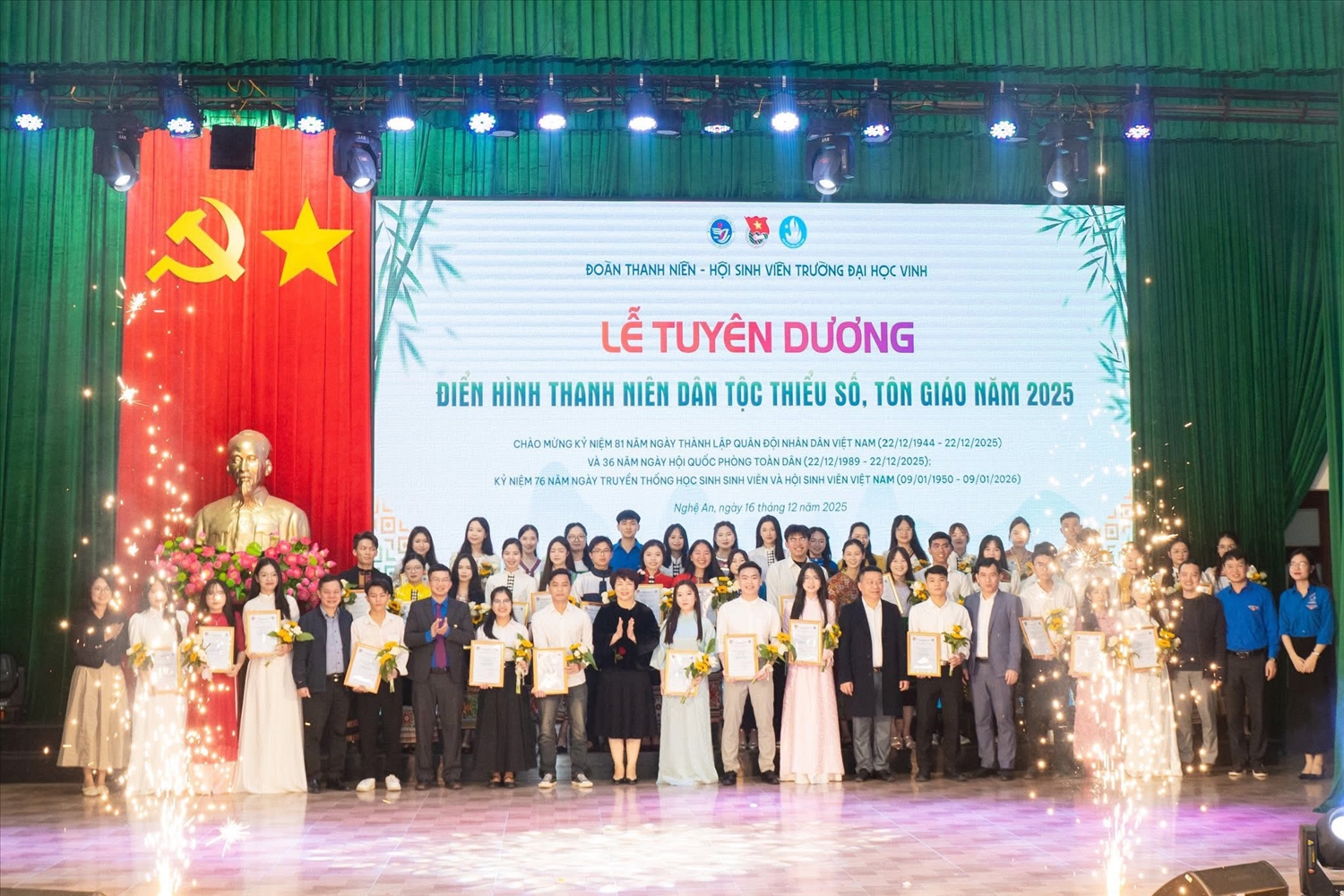 Trường Đại học Vinh tuyên dương điển hình thanh niên DTTS, tôn giáo tiêu biểu năm 2025 