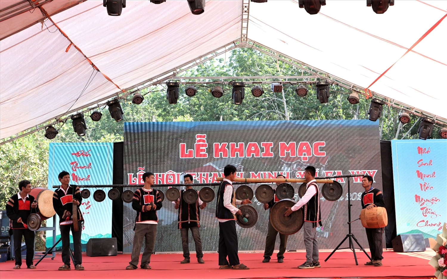 Em kg tin: Giữa Tây Nguyên, người Nùng An mở lễ hội Thanh Minh 7