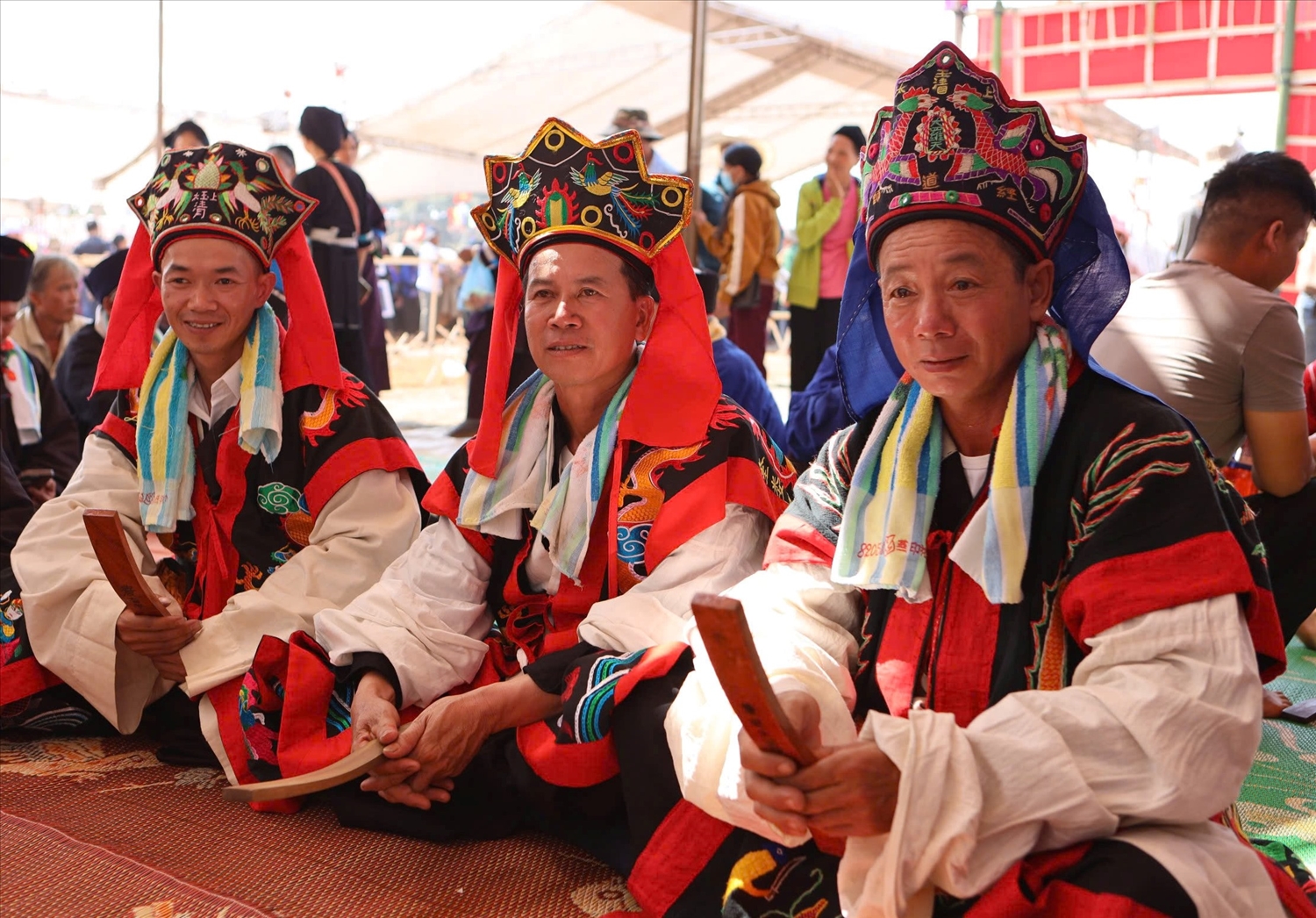 Em kg tin: Giữa Tây Nguyên, người Nùng An mở lễ hội Thanh Minh 8