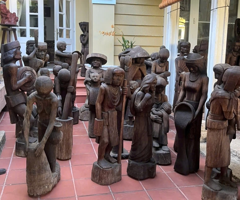 Những pho tượng gỗ họa sĩ Lý Khắc Nhu tặng Bảo tang Đắk Lắk