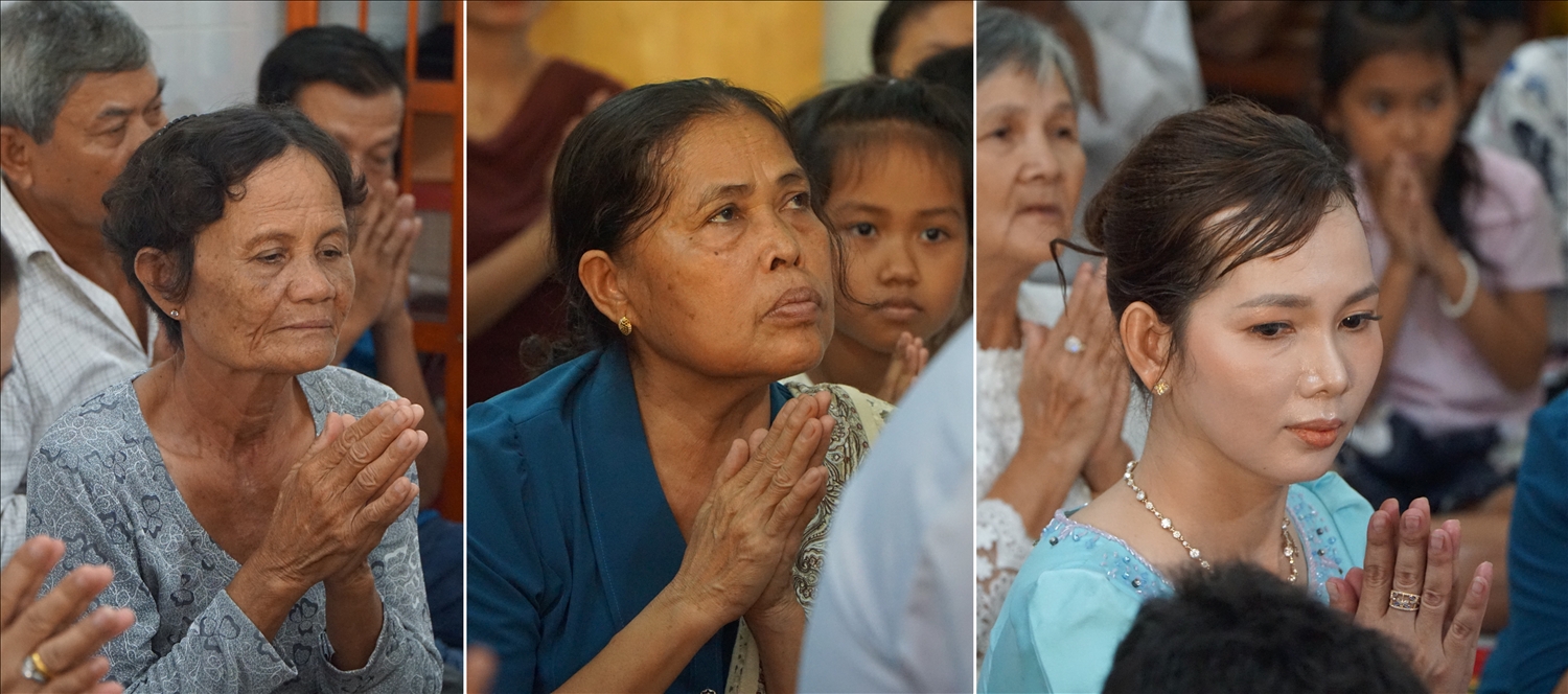 Trong khói hương trầm, các thành viên trong gia đình anh Mắc Ka Ra cùng tưởng nhớ tổ tiên, cầu mong sức khỏe, bình an, hạnh phúc cho gia đình và cộng đồng. 