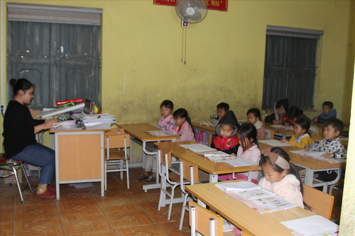 Việc tiếp tục rà soát, điều chỉnh chính sách theo hướng linh hoạt, phù hợp hơn với điều kiện từng địa bàn là cần thiết, nhằm bảo đảm chính sách phát huy hiệu quả.