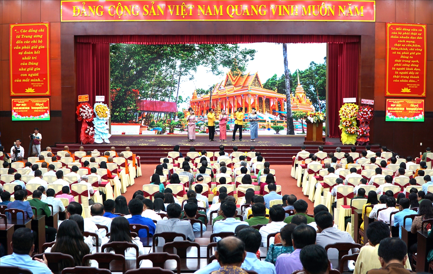 Hơn 500 đại biểu tham dự họp mặt mừng Tết cổ truyền Chôl Chnăm Thmây năm 2026