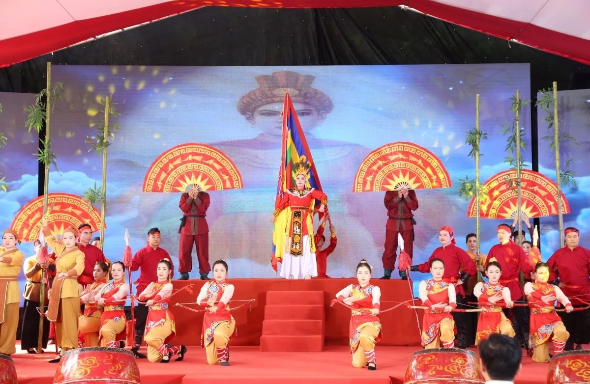 Tiết mục sân khấu hóa tại lễ hội.