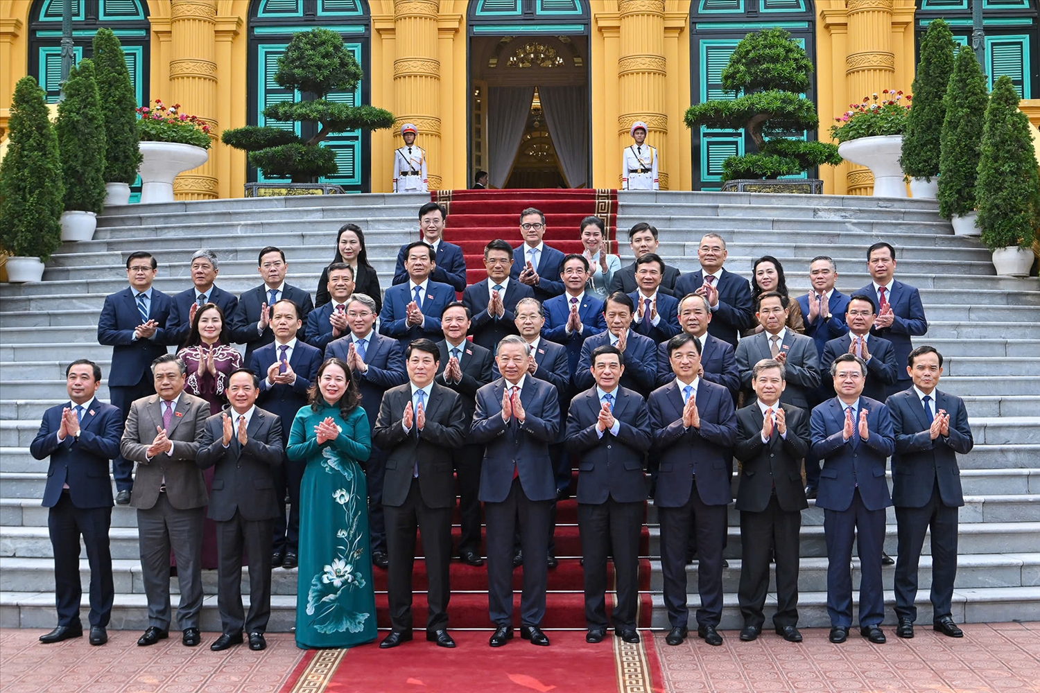 Tổng Bí thư, Chủ tịch nước Tô Lâm và nguyên Chủ tịch nước Lương Cường cùng các đại biểu 