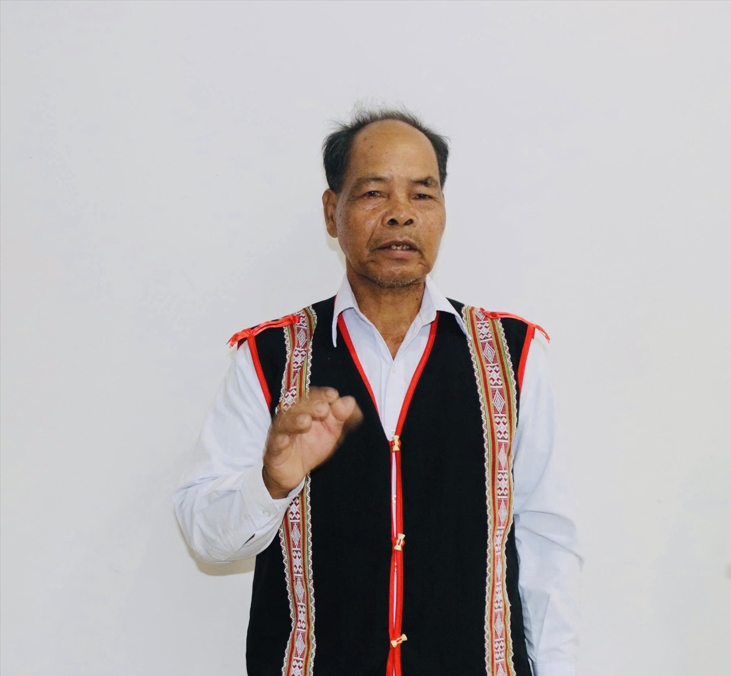 Ông Ksor Yết, Người có uy tín ở làng Sung Kép, xã Ia Dơk, tỉnh Gia Lai (Ảnh: Thúy Hồng)