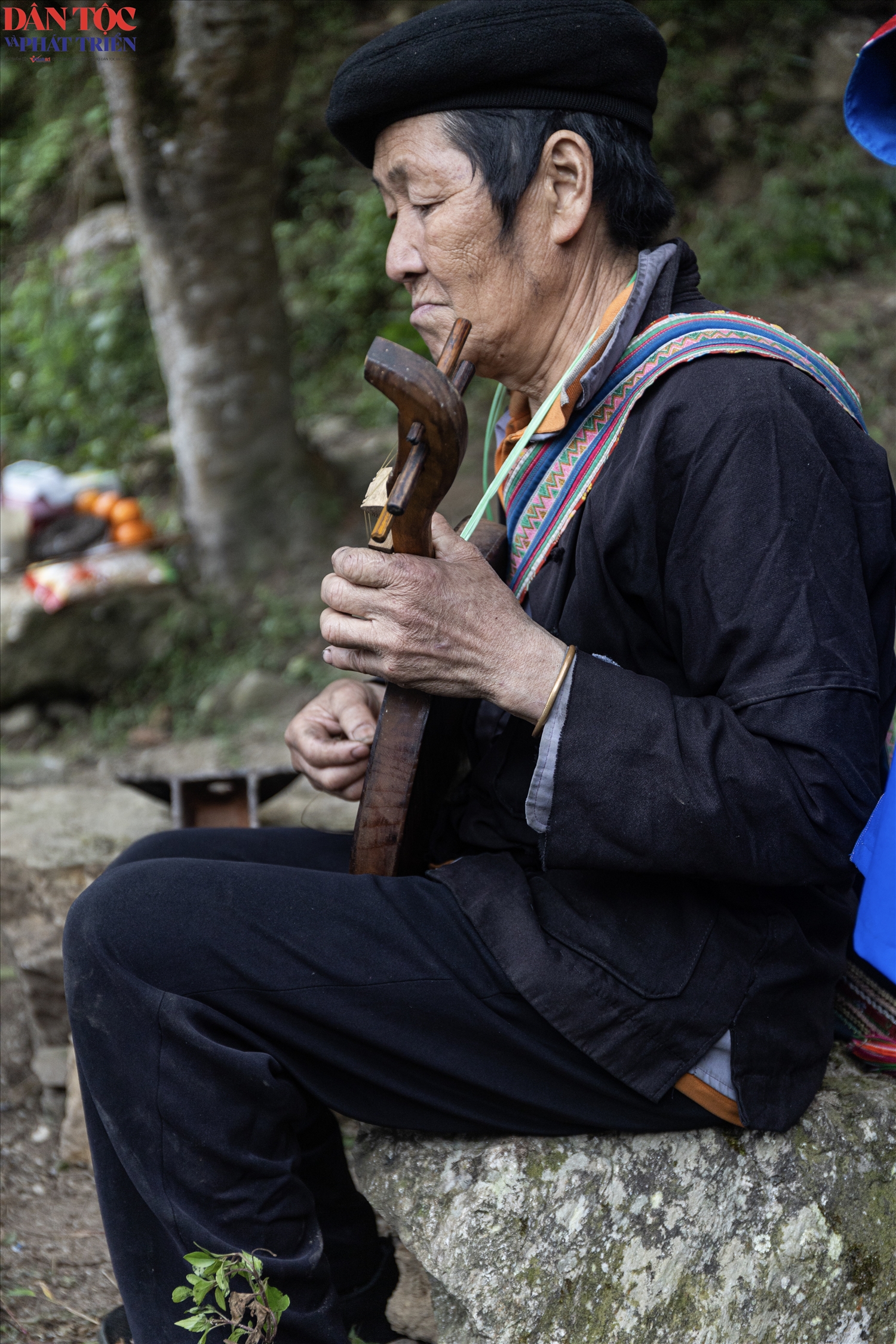 Ông Vàng Chá Sèng – Người nắm giữ lối chơi và kho tàng bài nhạc phong phú nhất của cây đàn Sèn Dư