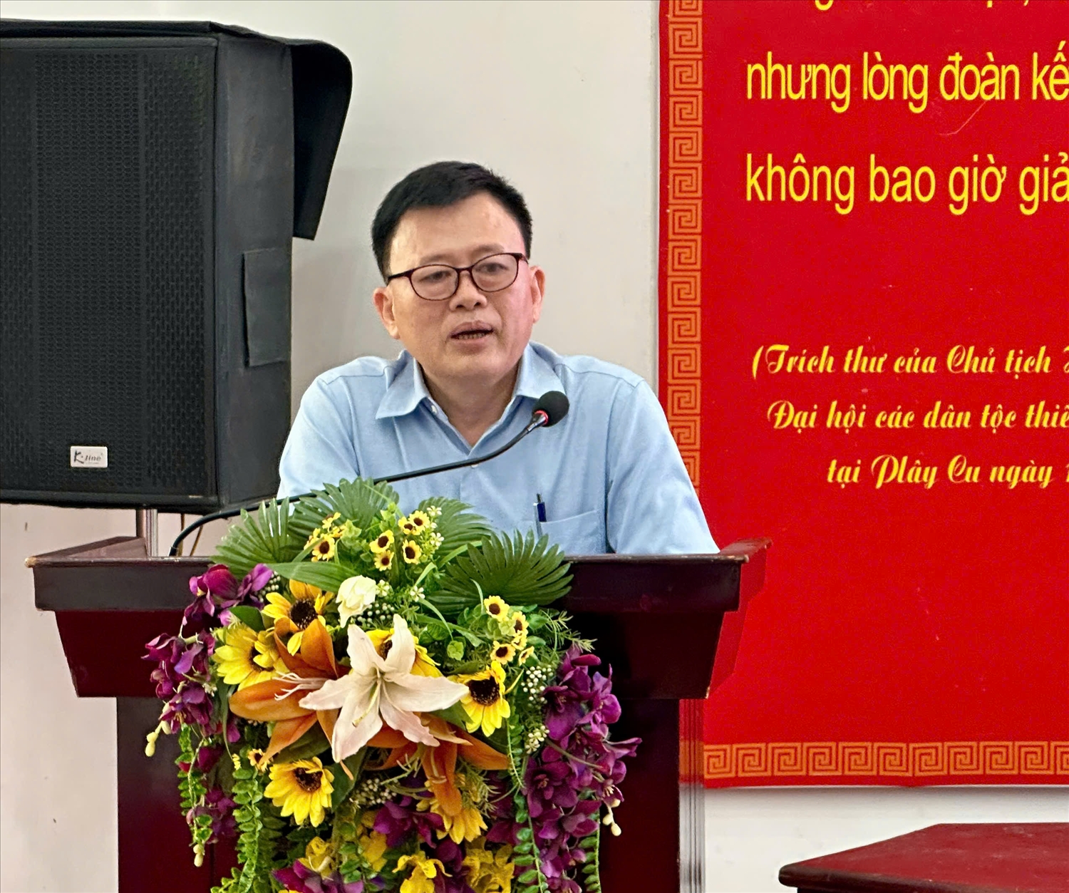 Ông Ma Thế Luận, Phó Vụ trưởng Vụ tuyên truyền công tác dân tộc và tôn giáo, truyền đạt về Công tác tuyên truyền về dân tộc và tôn giáo tới các học viên