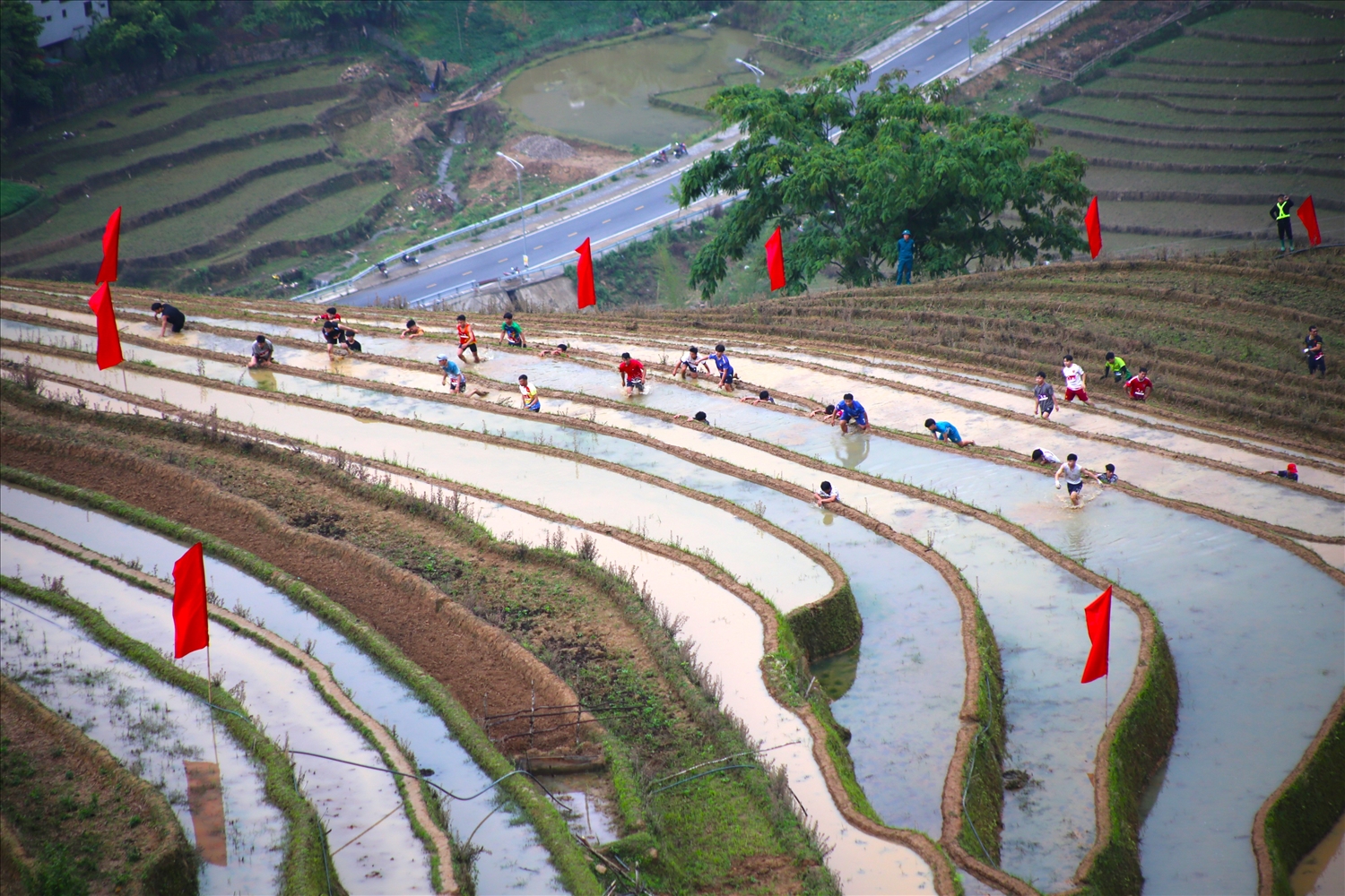 [PHOTO PV]500 vận động viên "leo ruộng bậc thang" tại vùng DTTS tỉnh Lào Cai 2