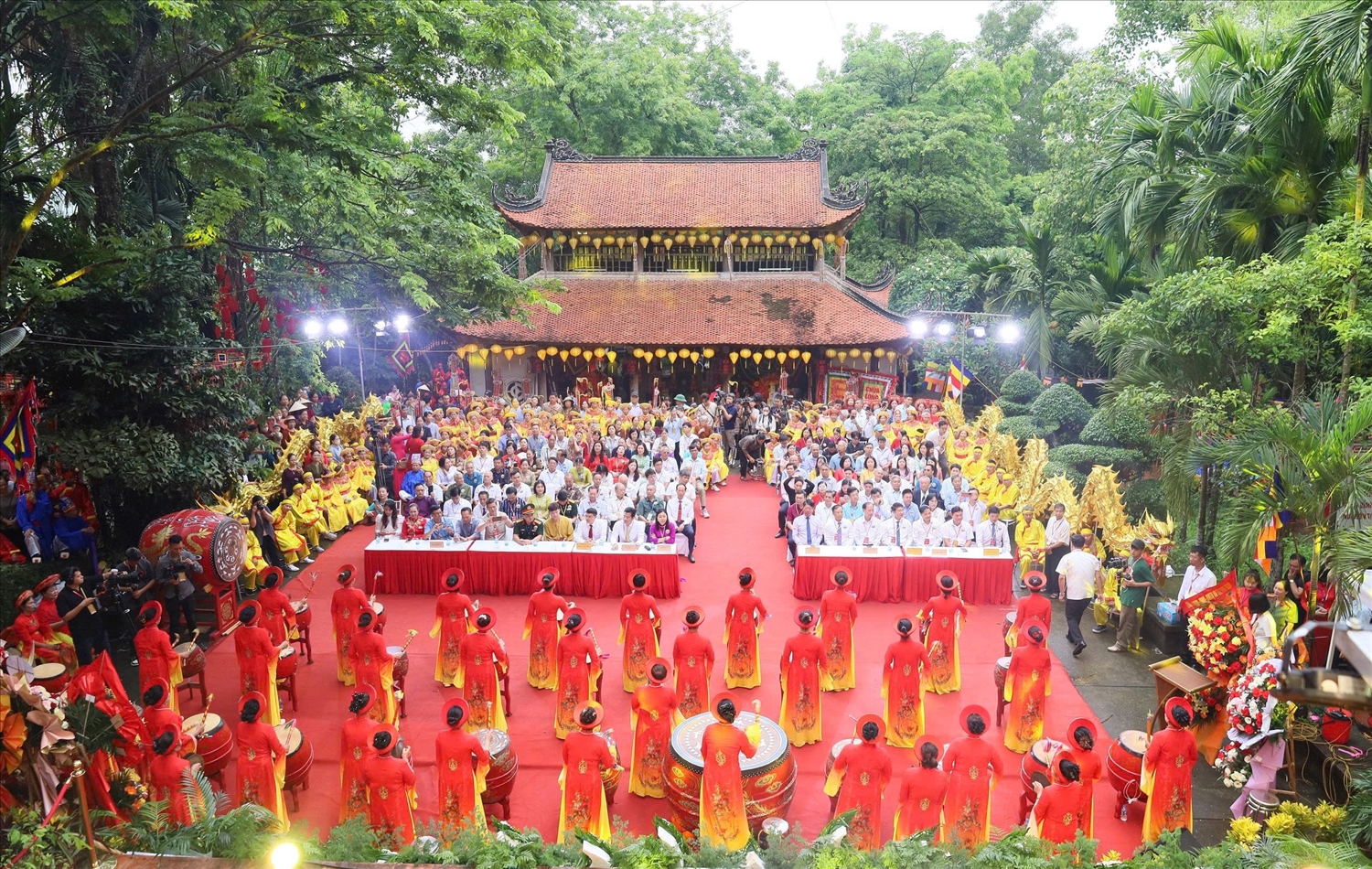 Quảng cảnh Khai hội chùa Long Đọi Sơn 2026