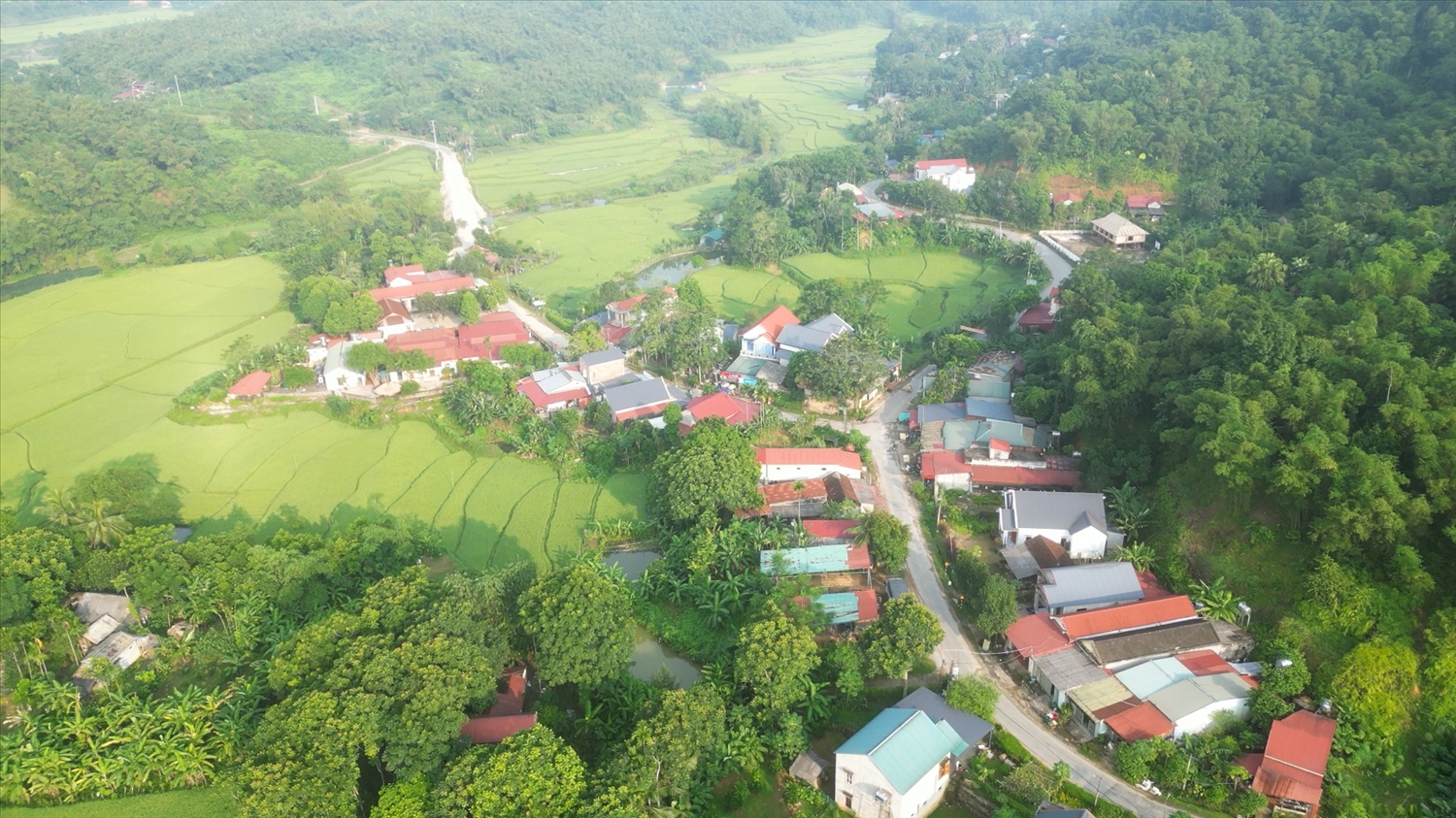 Kết cấu hạ tầng miền núi tỉnh Thanh Hóa được đầu tư ngày càng khang trang, đồng bộ.