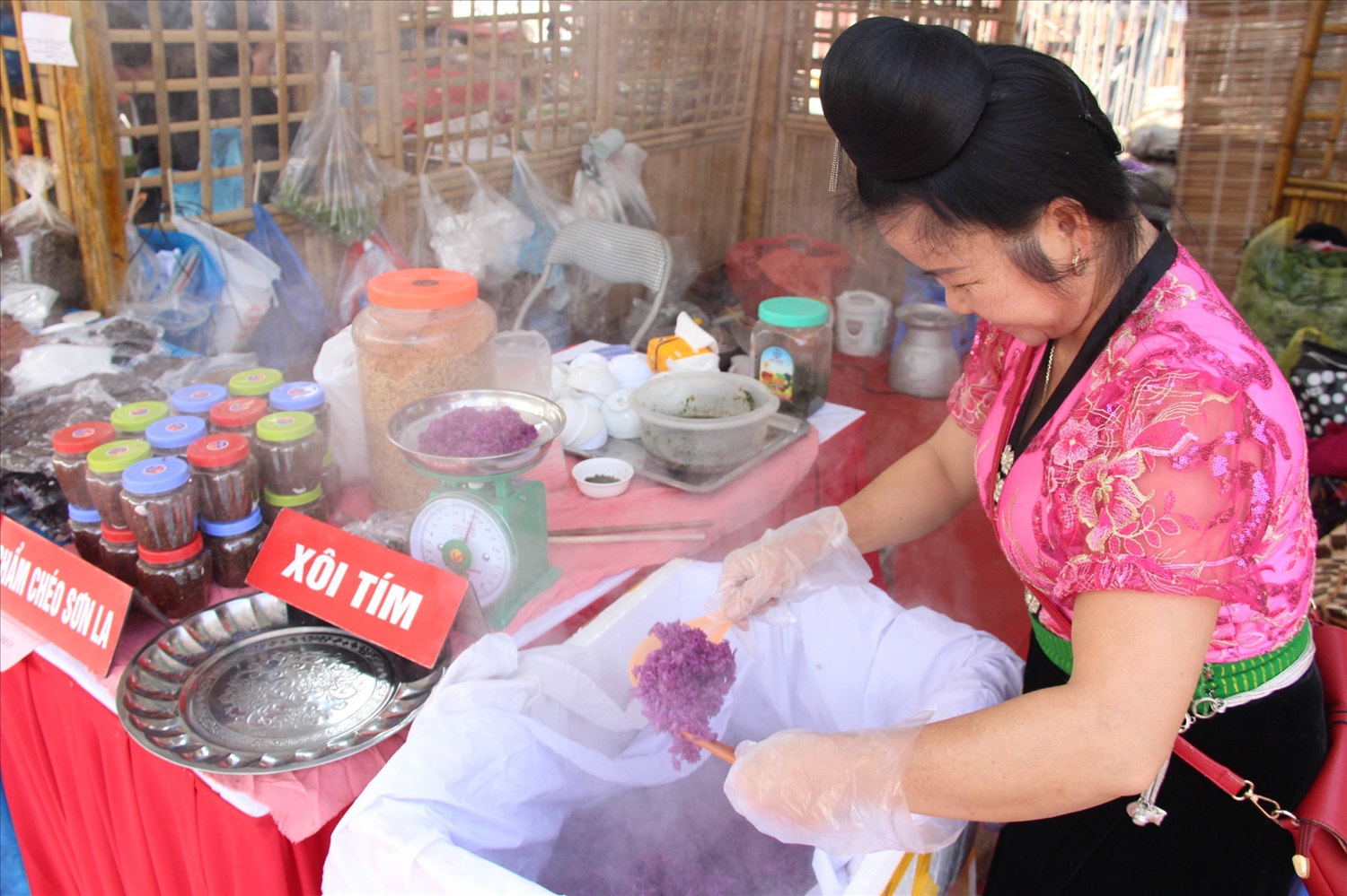 Nhiều sản vật, đặc trưng mang nét văn hóa Tây Bắc tại sự kiện giới thiệu, quảng bá sản phẩm OCOP tại Hà Nội