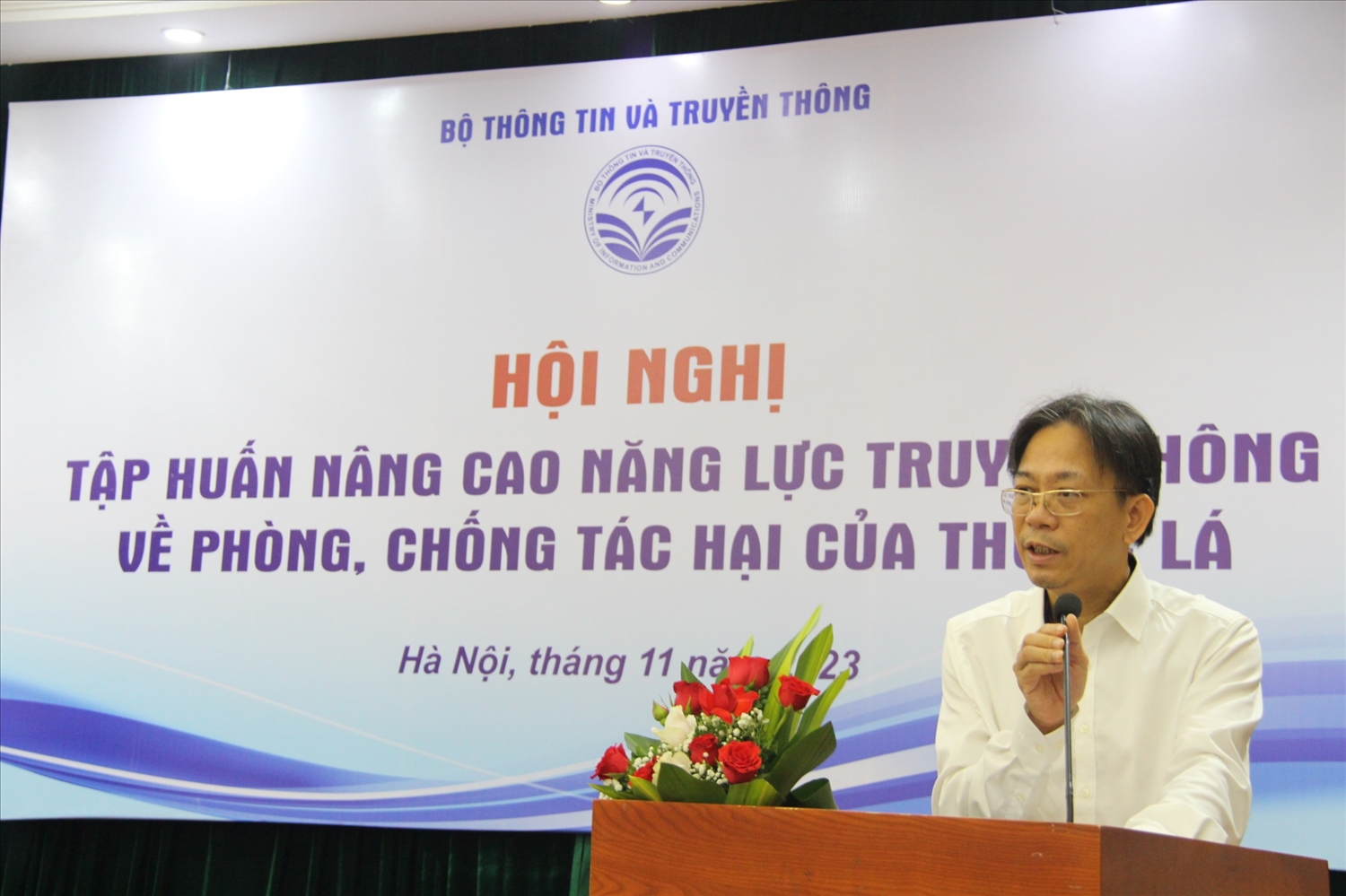 Ông Hồ Hồng Hải - Phó Vụ trưởng Vụ Pháp chế - Bộ TT&TT phát biểu khai mạc Hội nghị