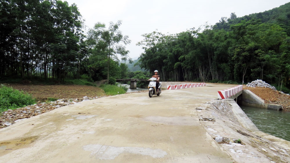 Tuyến đường liên xóm ở xã Phú Thượng, huyện Võ Nhai hoàn thành thi công giai đoạn I.