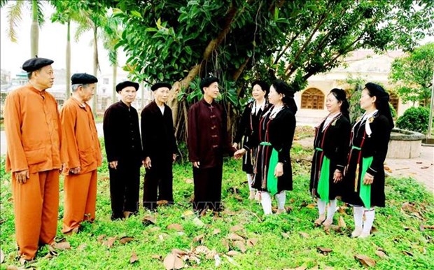 Nhiều câu lạc bộ văn nghệ dân gian của người Sán Dìu ở huyện Tam Đảo (Vĩnh Phúc) được thành lập để giữ gìn, phát huy giá trị điệu Soọng cô.
