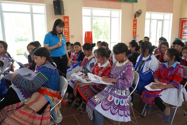 Chia sẻ về kiến thức chăm sóc sức khoẻ sinh sản cho học sinh trung học cơ sở ở Lào Cai.
