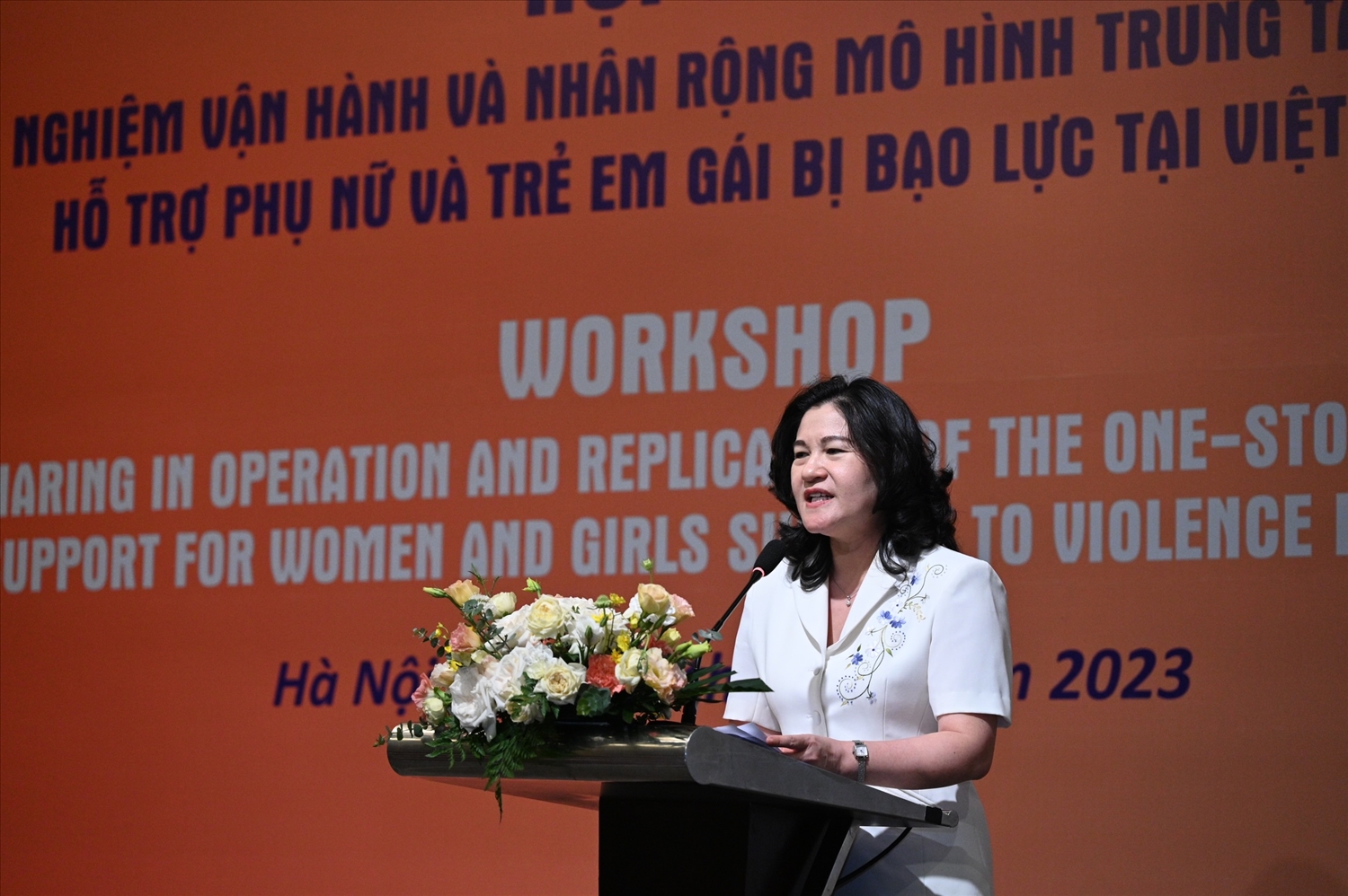 Thứ trưởng Bộ LĐ-TB&XH Nguyễn Thị Hà phát biểu tại Hội thảo