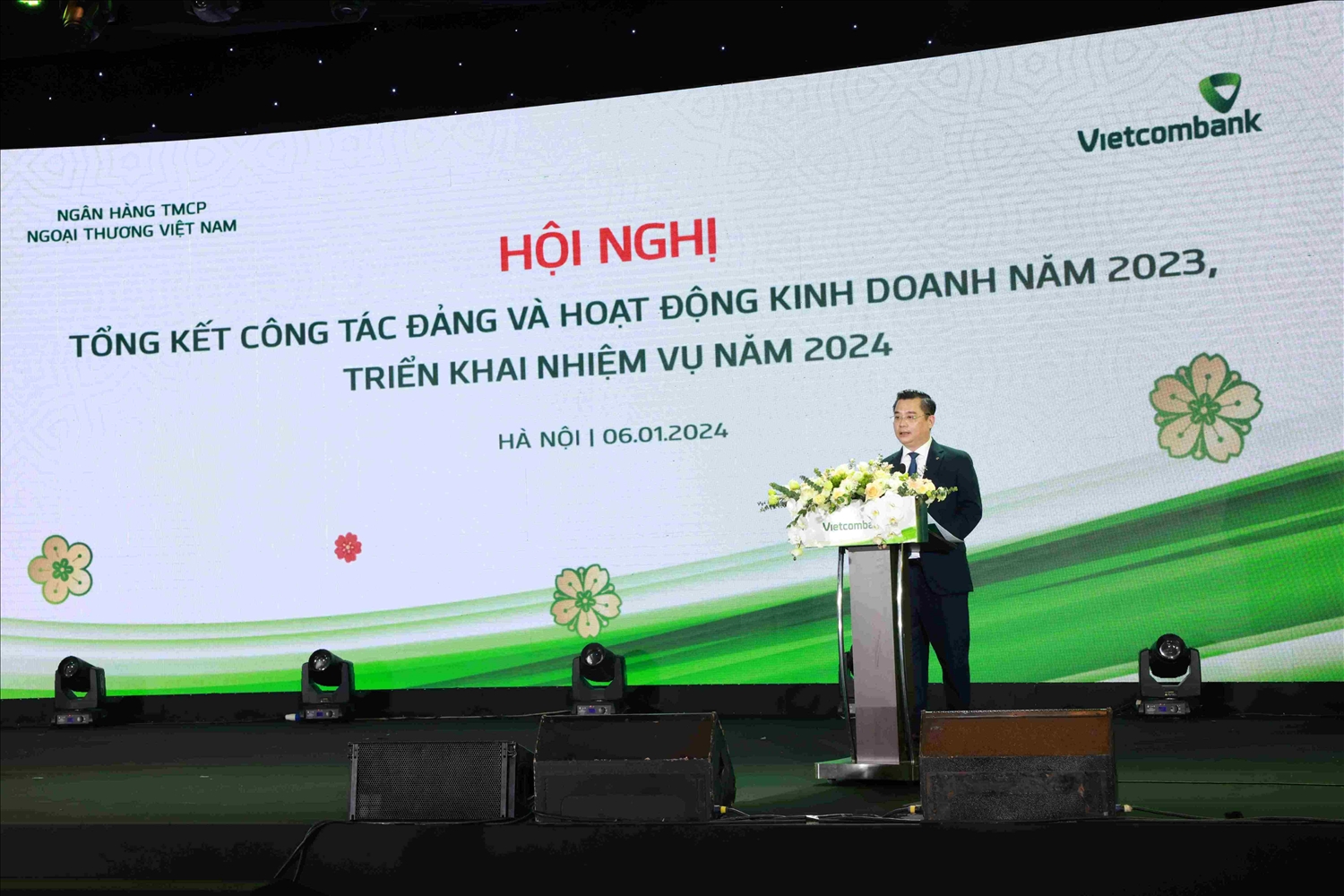  Đ/c Nguyễn Thanh Tùng - Phó Bí thư phụ trách Đảng bộ, Tổng Giám đốc Vietcombank phát biểu khai mạc hội nghị