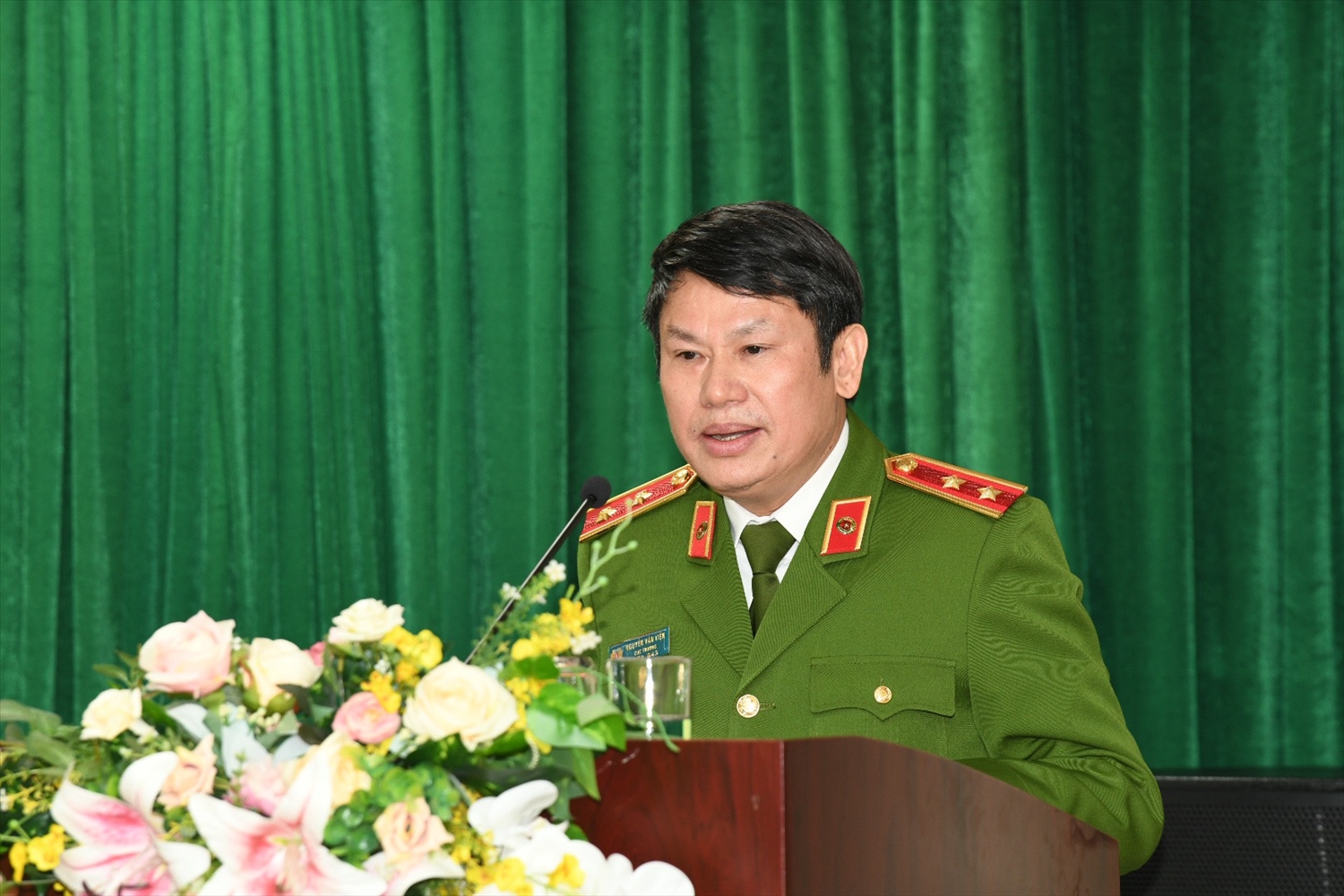 Trung tướng Nguyễn Văn Viện, Cục trưởng Cục C04 phát biểu tại Hội nghị.