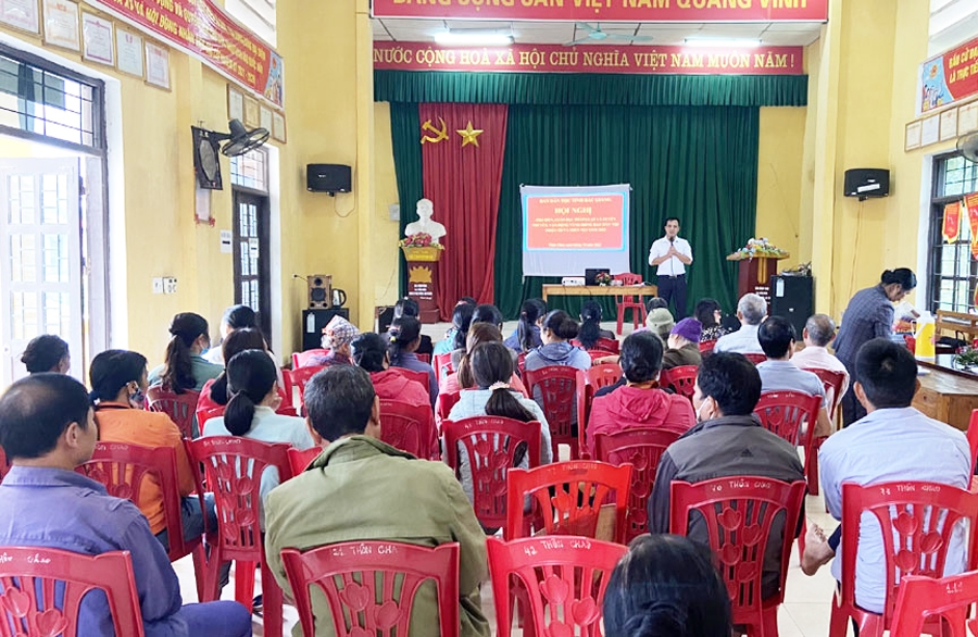 Một buổi tuyên truyền pháp luật tại xã Vĩnh An, huyện Sơn Động