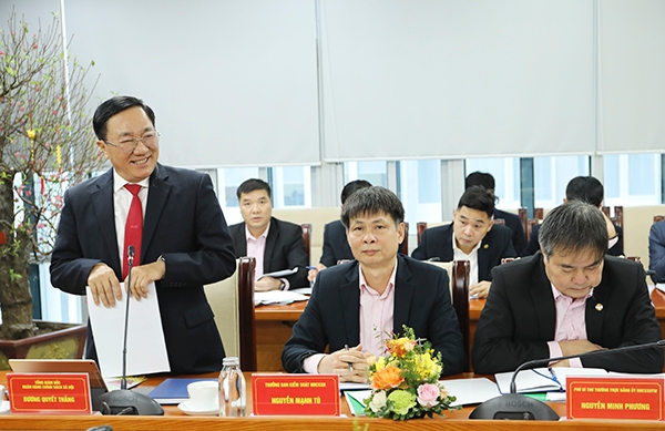 Tổng Giám đốc NHCSXH Dương Quyết Thắng báo cáo kết quả hoạt động của NHCSXH trong năm 2023