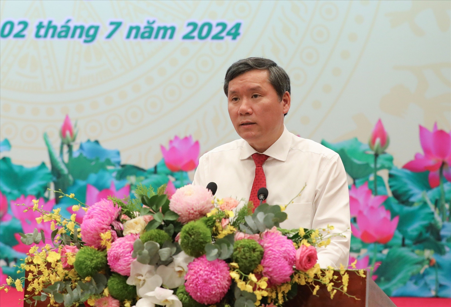 Phó Giám đốc Học viện Chính trị Quốc gia Hồ Chí Minh Lê Văn Lợi phát biểu bế mạc Hội thảo