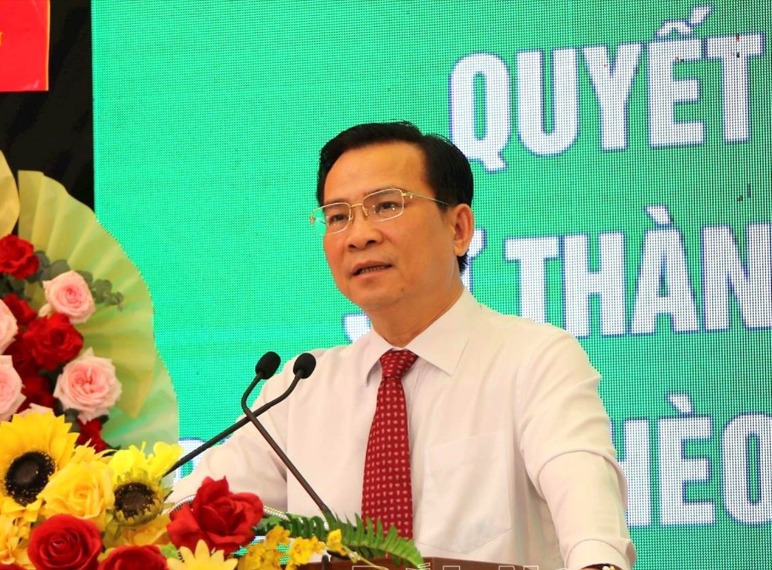 Phó Bí thư Tỉnh ủy - Chủ tịch UBND tỉnh Đắk Nông Hồ Văn Mười phát biểu tại Hội nghị