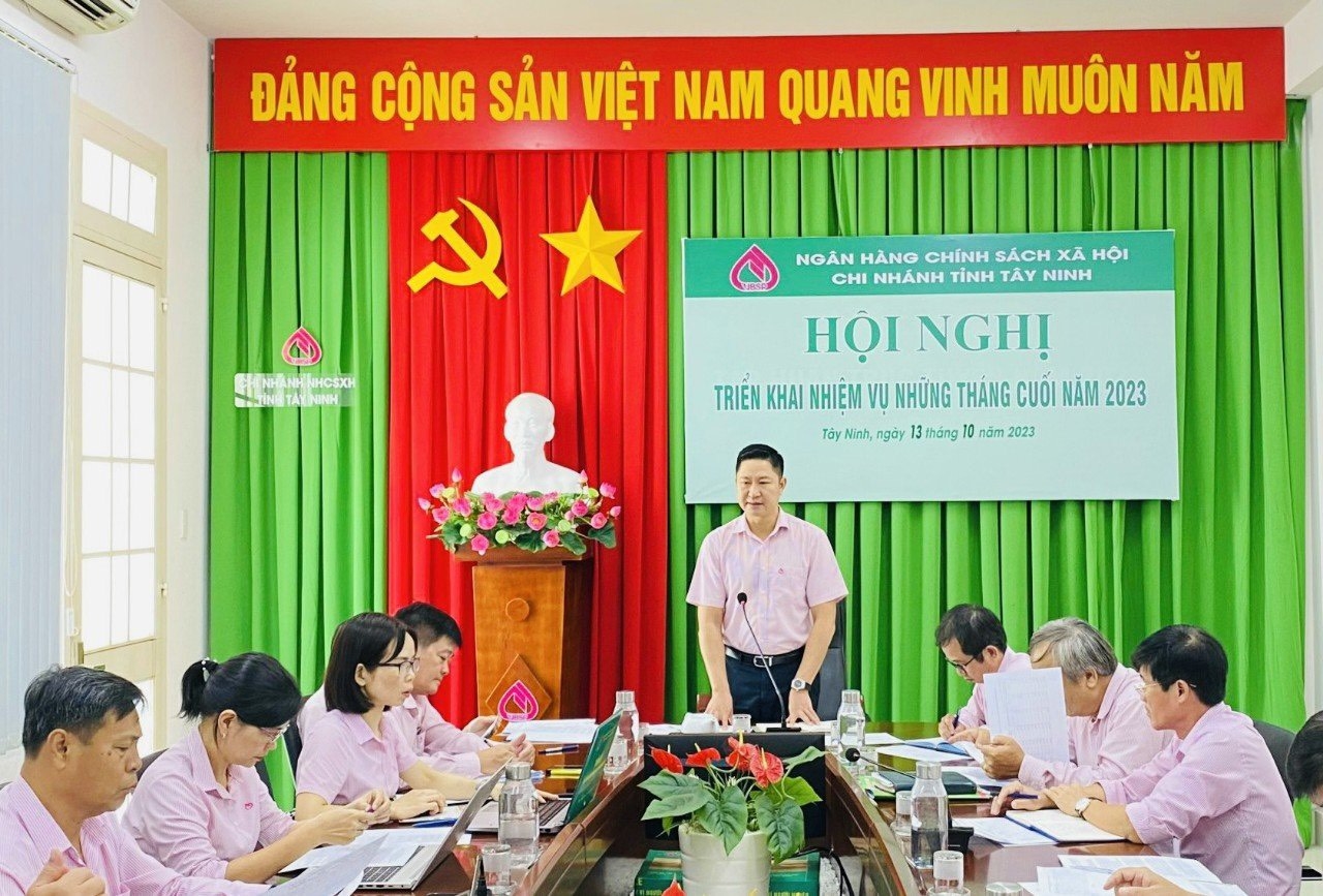 Quang cảnh Hội nghị triển khai nhiệm vụ của chi nhánh NHCSXH tỉnh Tây Ninh.