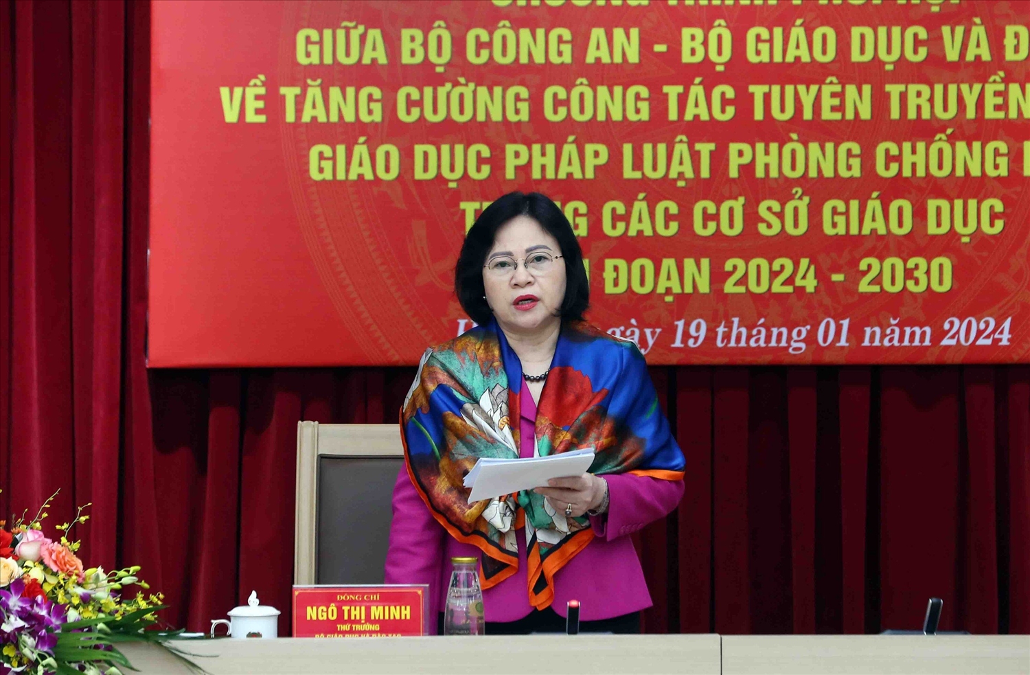 Thứ trưởng Bộ Giáo dục và Đào tạo Ngô Thị Minh phát biểu tại Lễ ký kết