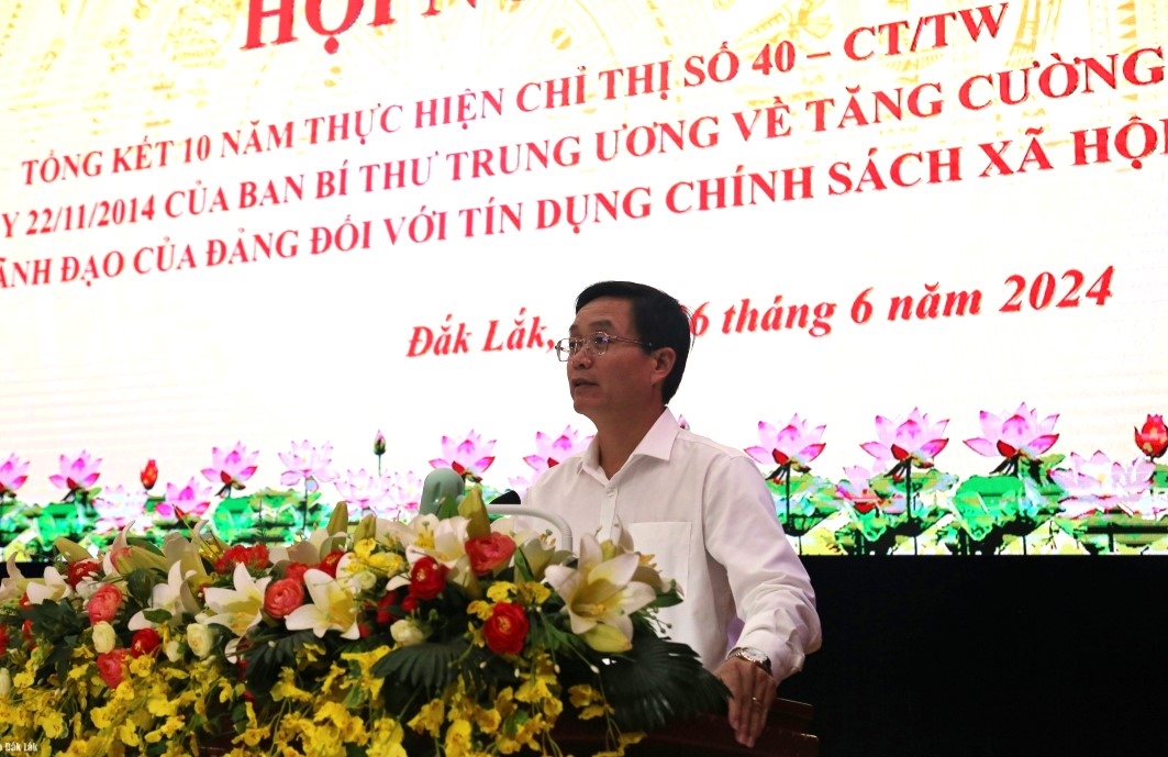 Ủy viên Trung ương Đảng - Bí thư Tỉnh ủy Nguyễn Đình Trung phát biểu tại Hội nghị