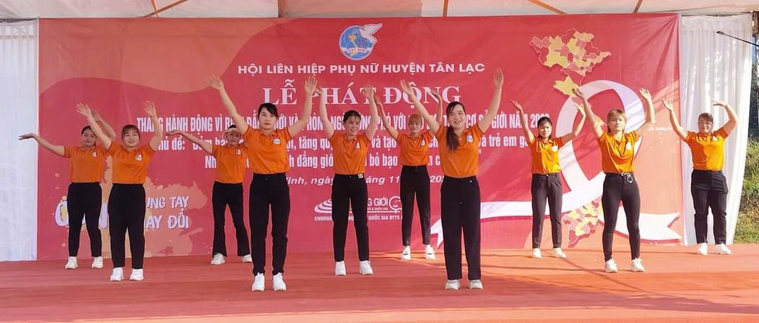 Nhiều chương trình tuyền truyền về bình đẳng giới được phát động tại huyện Tân Lạc. Ảnh: ĐVCC