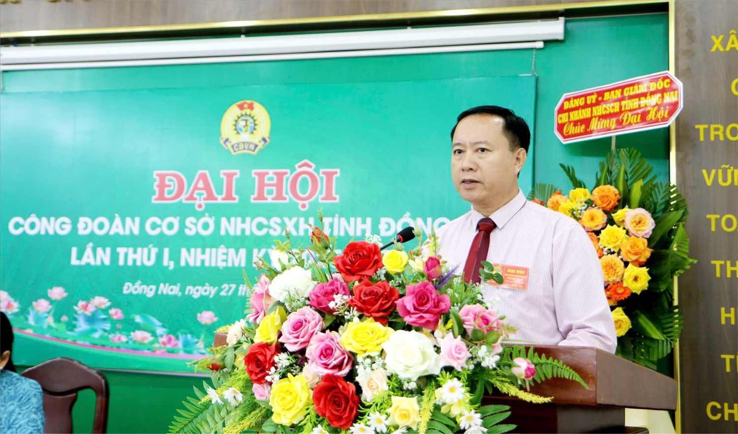 Giám đốc Chi nhánh Ngân hàng CSXH tỉnh Đồng Nai Lê Bá Chuyên phát biểu tại Đại hội