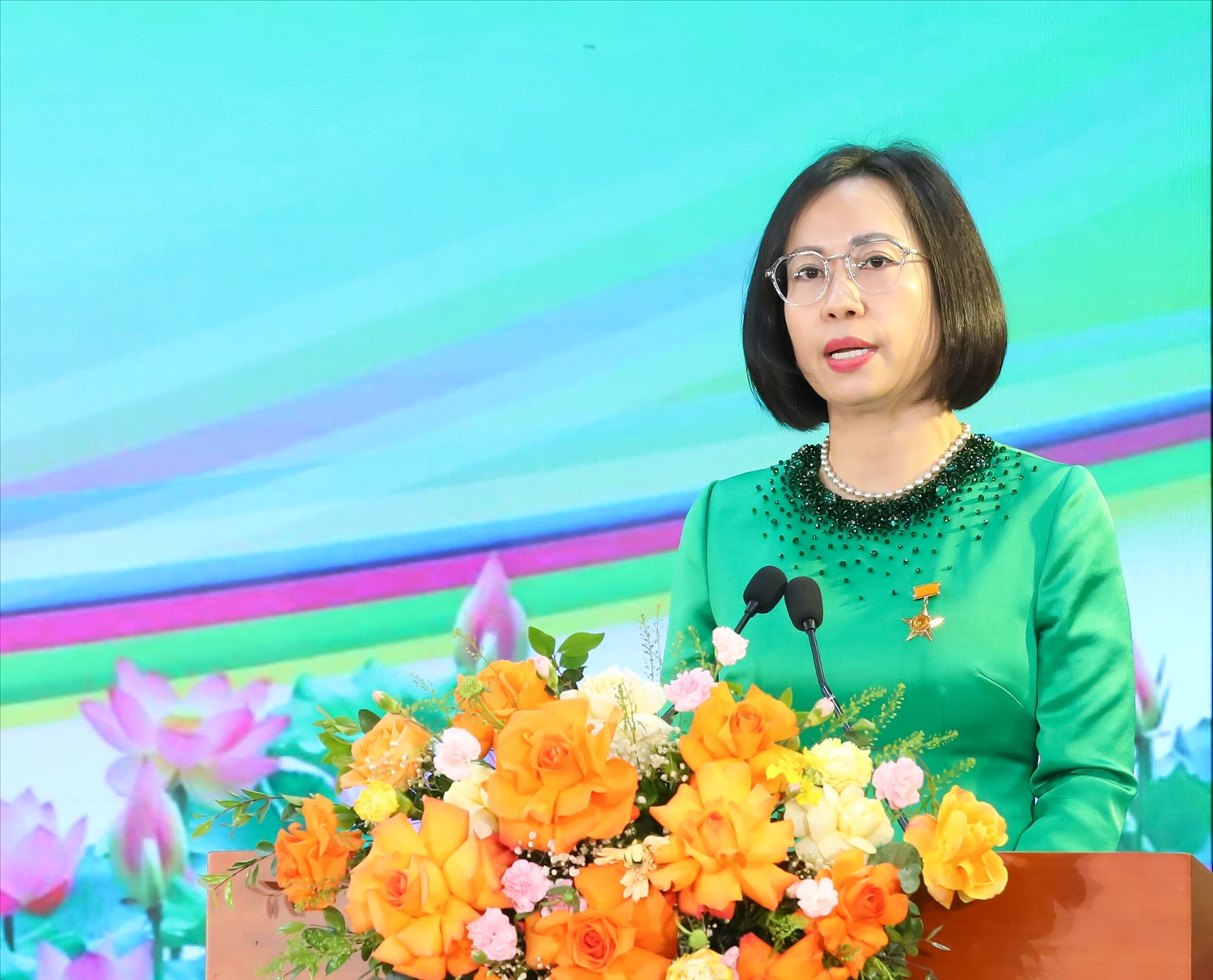Thay mặt Ban điều hành Ngân hàng CSXH, Phó Tổng Giám đốc Lê Thị Đức Hạnh phát động phong trào thi đua trong hệ thống Ngân hàng CSXH giai đoạn 2025 - 2030