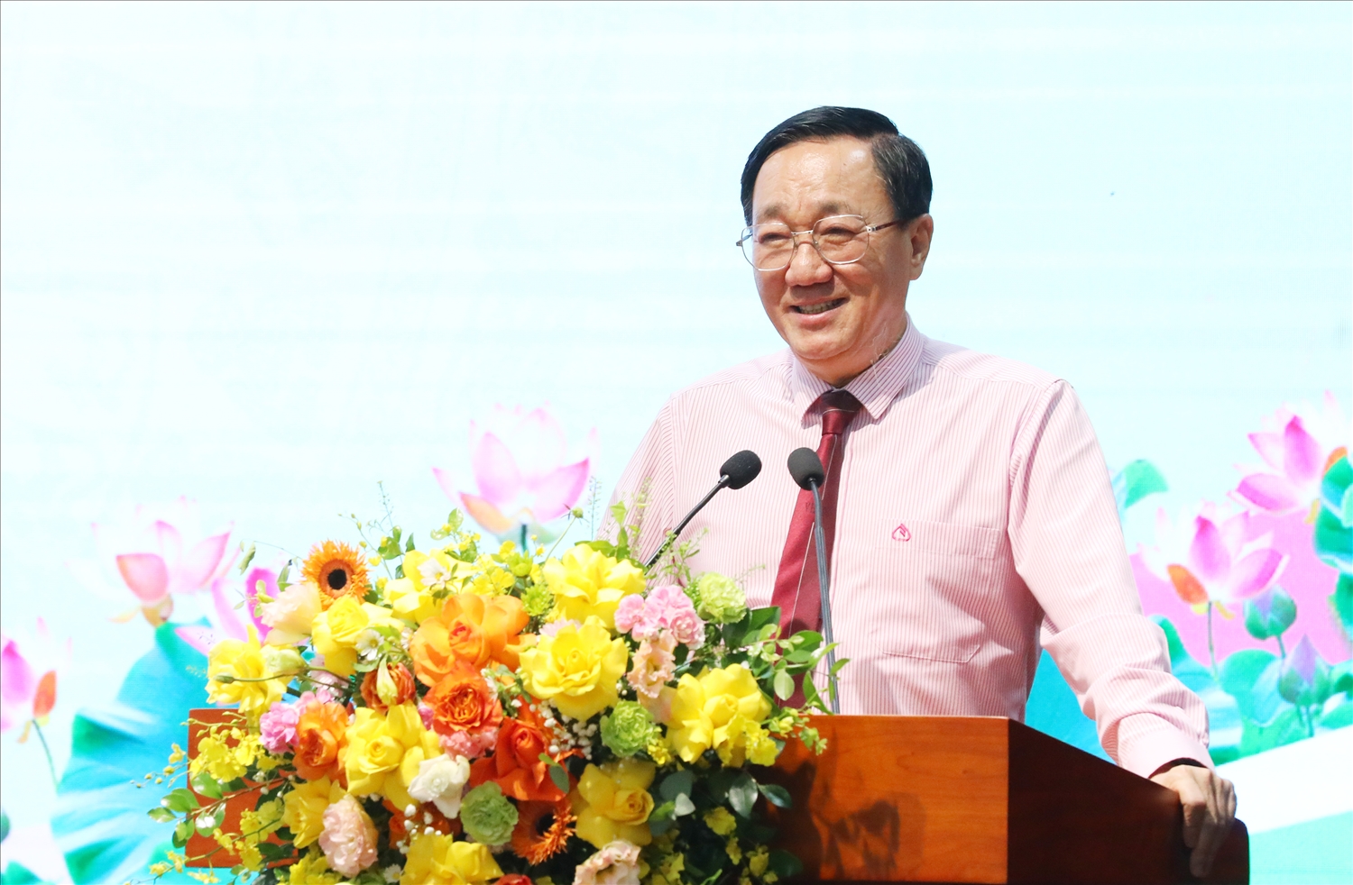 Tổng Giám đốc NHCSXH Dương Quyết Thắng chỉ đạo hội nghị