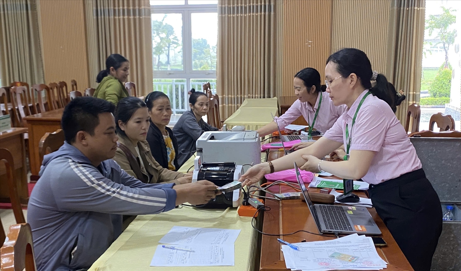 Kịp thời hỗ trợ người dân miền núi Quảng Ngãi ổn định cuộc sống Kịp thời hỗ trợ người dân miền núi Quảng Ngãi ổn định cuộc sống