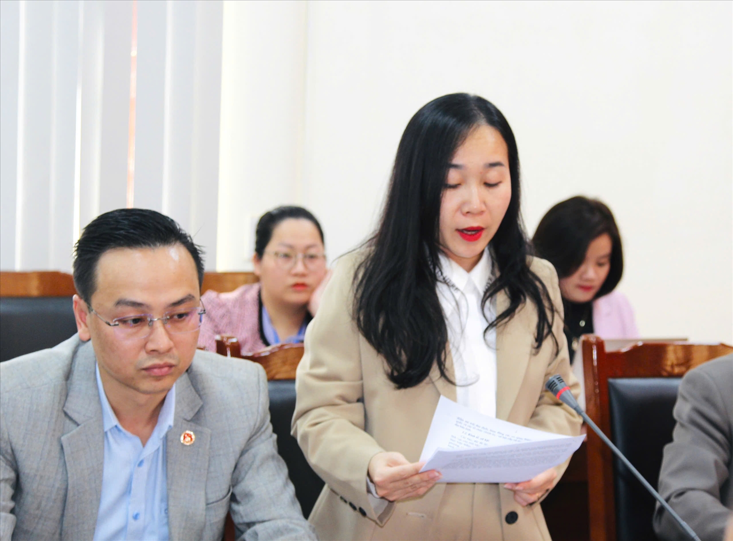 Trưởng phòng Tuyên truyền, Báo chí - Xuất bản, Ban Tuyên giáo và Dân vận Tỉnh ủy Sơn La Phạm Thanh Quý phát biểu tại Hội nghị