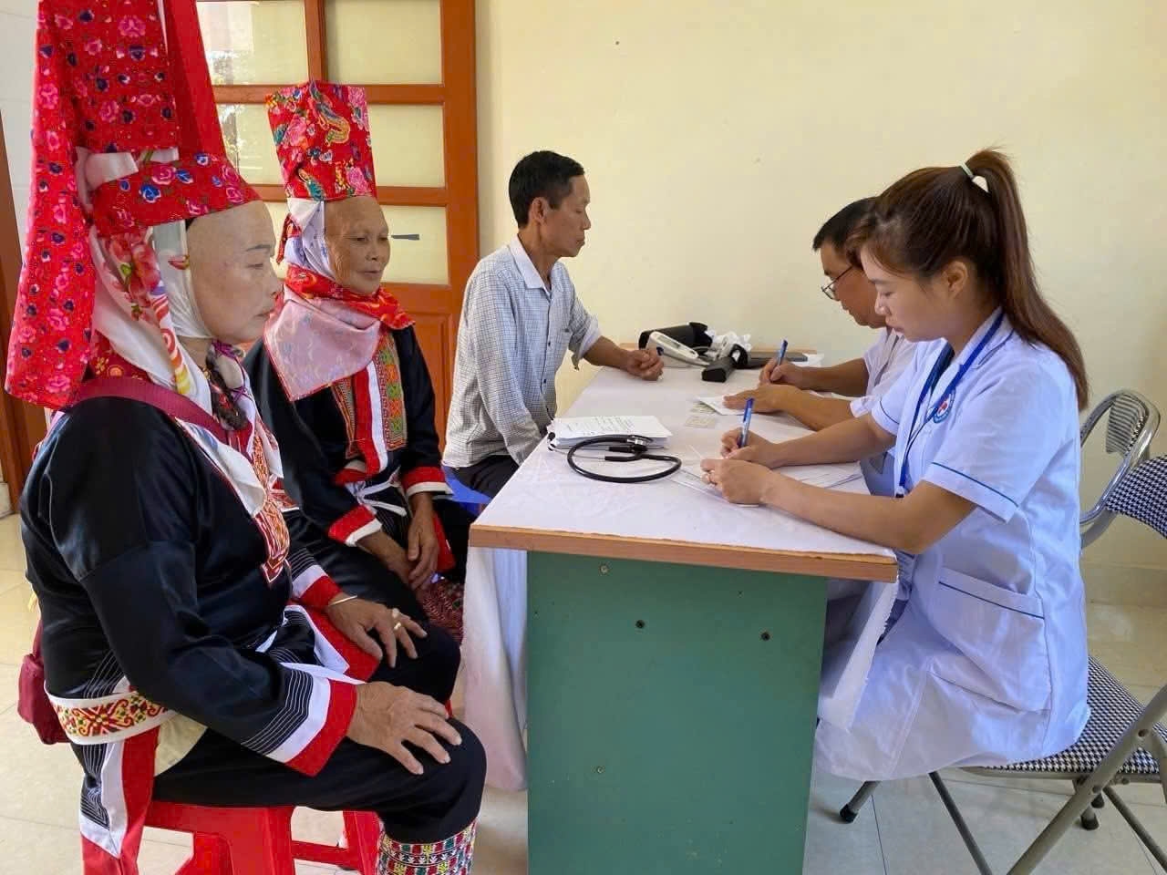 Chất lượng y tế ngày càng được nâng cao, đảm bảo sức khỏe cho người dân vùng DTTS