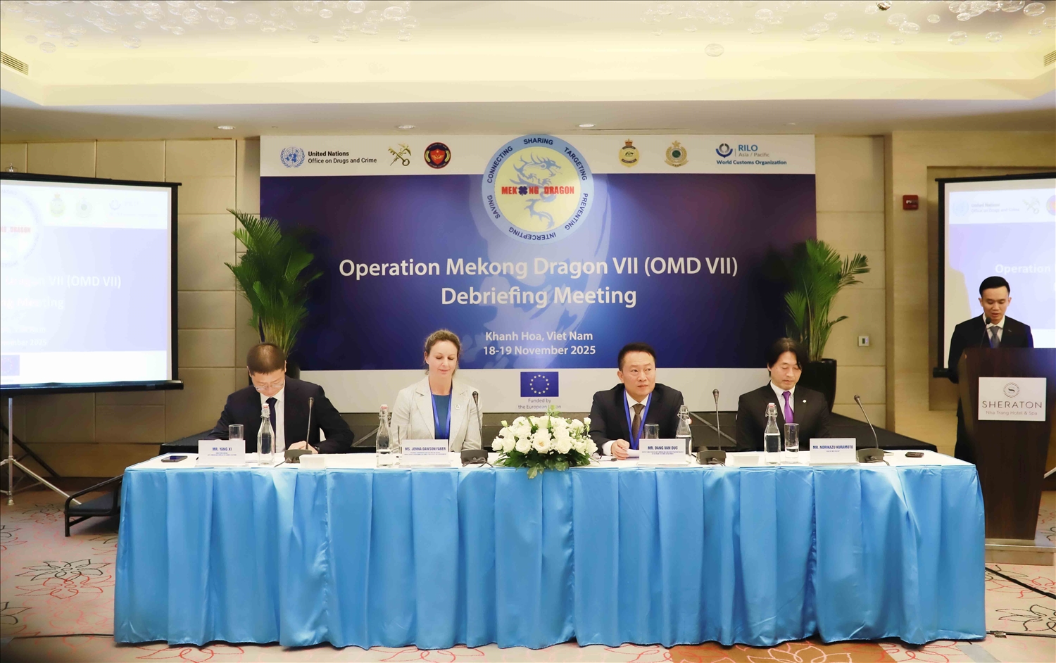 Đại biểu các nước thành viên và tổ chức quốc tế trao đổi, thảo luận về kết quả hợp tác trong khuôn khổ Chiến dịch Con rồng Mê Kông – chuỗi chiến dịch chung của lực lượng hải quan và thực thi pháp luật khu vực Châu Á – Thái Bình Dương.