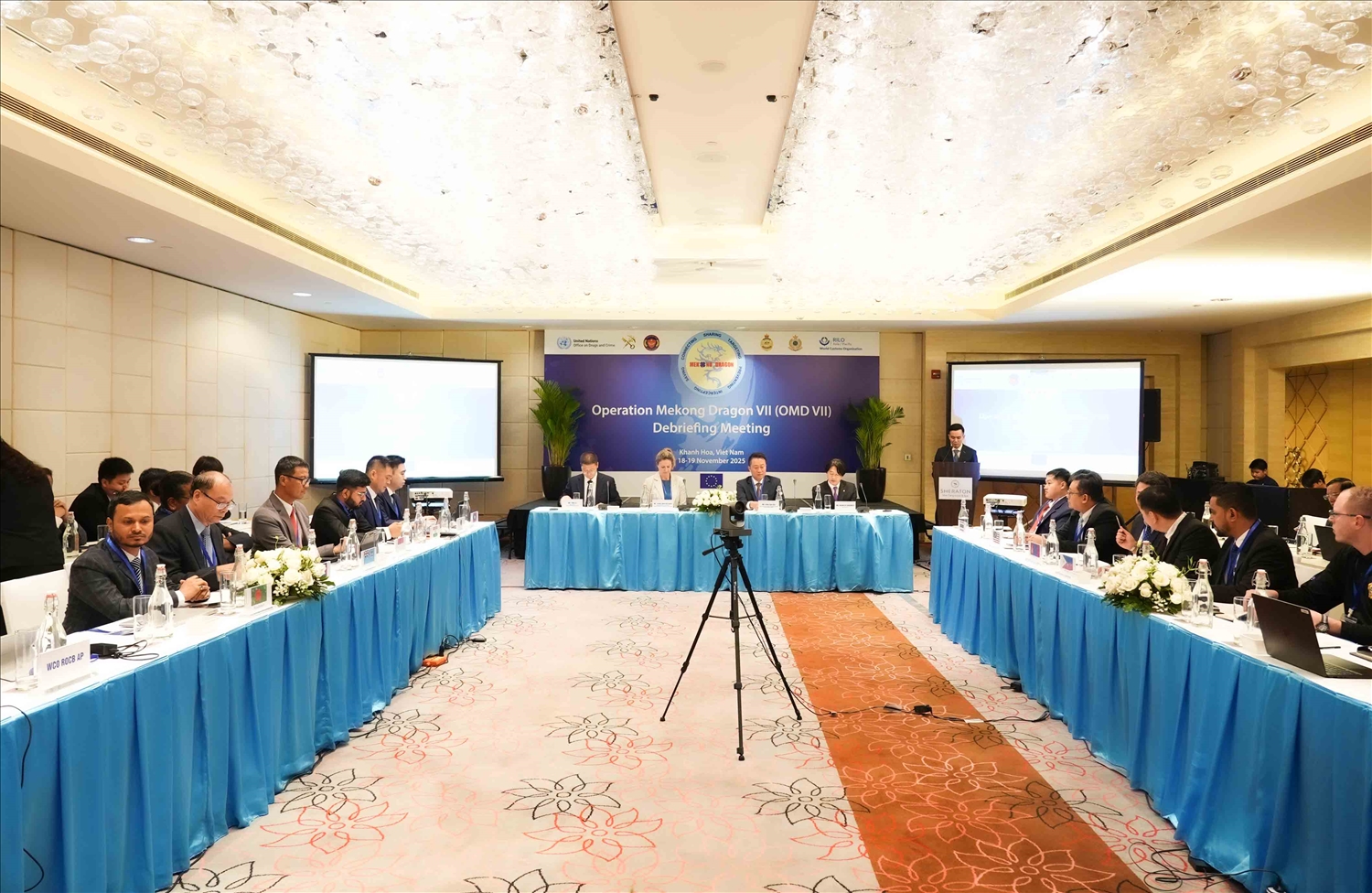 Quang cảnh Hội nghị Tổng kết Chiến dịch Con rồng Mê Kông 7 với sự tham gia của gần 60 đại biểu đến từ cơ quan Hải quan các nước thành viên và các tổ chức thực thi pháp luật quốc tế.