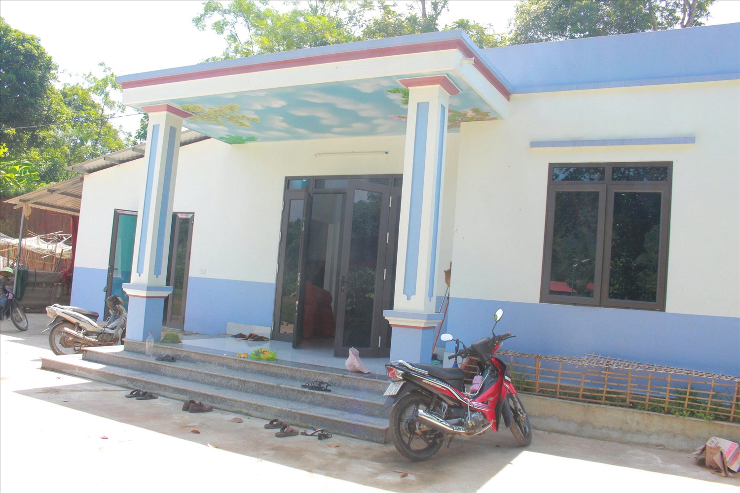 Căn nhà của gia đình anh Triệu Văn Thủy, sinh năm 1971, người dân tộc Dao ở xóm Khuôn Tát, xã Phú Đình, huyện Định Hóa.