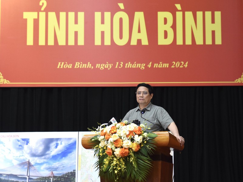 Thủ tướng Phạm Minh Chính dư và chủ trì buổi làm việc với lãnh đạo chủ chốt tỉnh Hòa Bình.