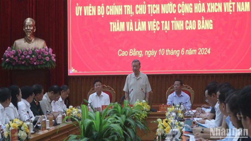Chủ tịch nước Tô Lâm phát biểu ý kiến trong buổi làm việc với lãnh đạo chủ chốt tỉnh Cao Bằng