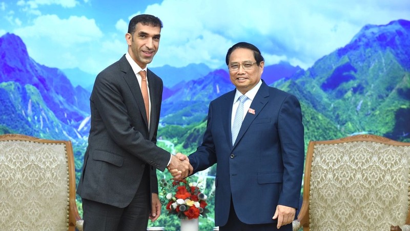 Thủ tướng Phạm Minh Chính và ông Thani bin Ahmed Al Zeyoudi, Quốc vụ khanh phụ trách ngoại thương của Bộ Kinh tế các Tiểu vương quốc Arab thống nhất (UAE). (Ảnh: TRẦN HẢI)