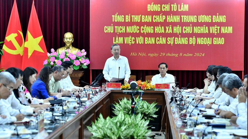 Tổng Bí thư, Chủ tịch nước Tô Lâm làm việc với Ban Cán sự đảng Bộ Ngoại giao. (Ảnh: ĐĂNG KHOA)