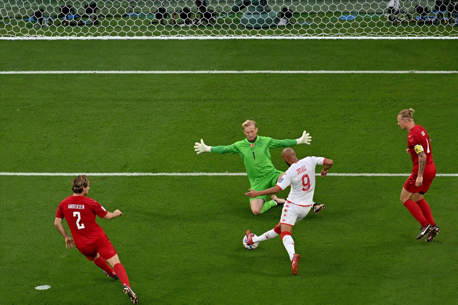 Đan Mạch và Tunisia cùng có 1 điểm sau lượt trận đầu tiên của bảng D