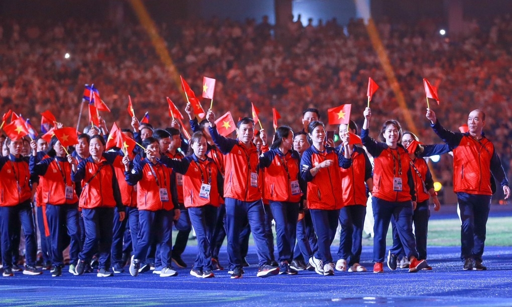 Đoàn thể thao Việt Nam diễu hành tại Lễ bế mạc SEA Games 32 (Ảnh IT)