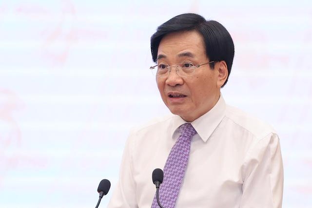 Bộ trưởng, Chủ nhiệm Văn phòng Chính phủ Trần Văn Sơn phát biểu tại Họp báo