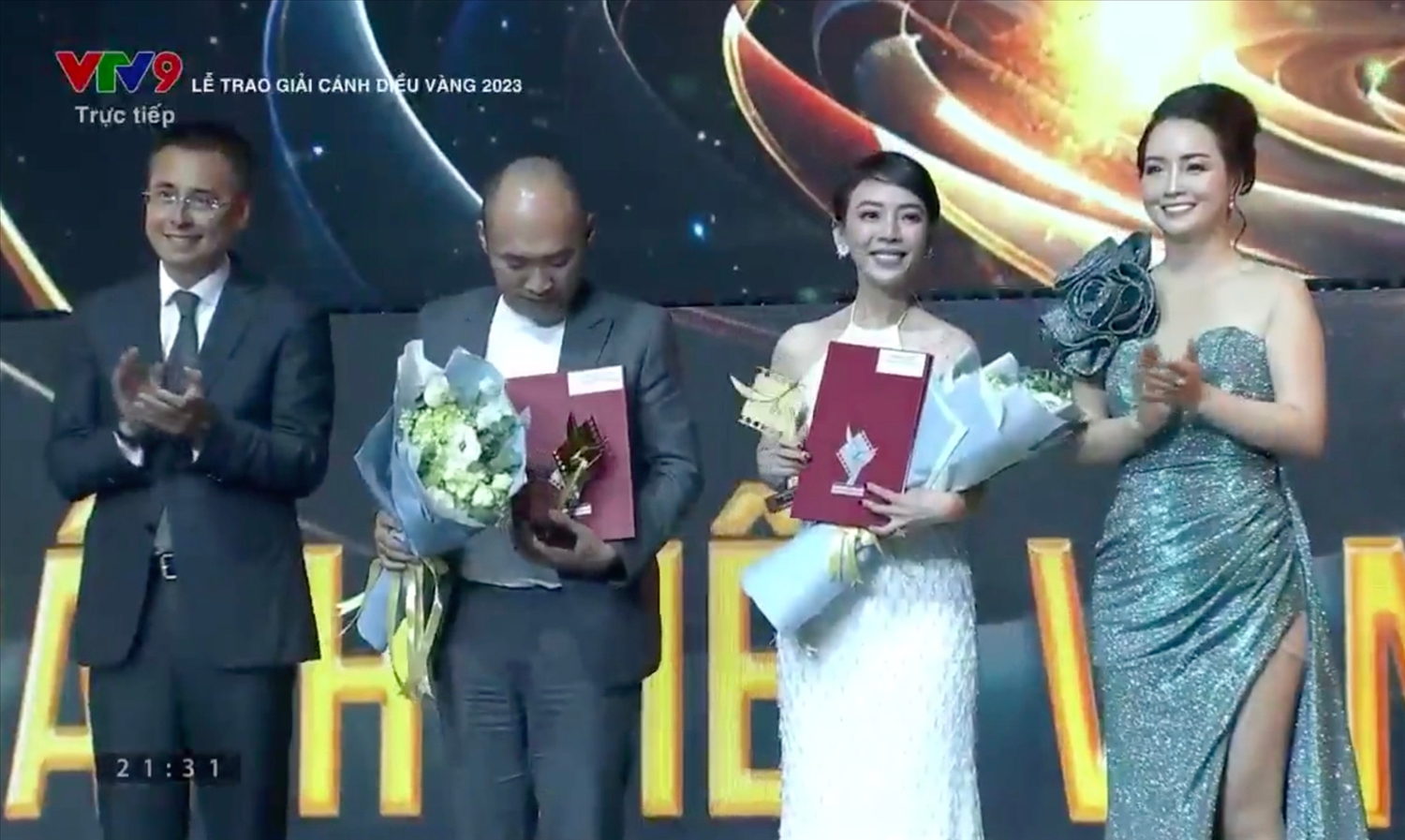 Thu Trang, Thái Hòa của phim "Con nhót mót chồng" thắng giải Nữ, Nam diễn viên chính xuất sắc.